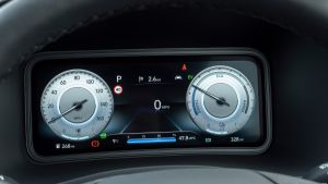 Hyundai Kona - dials