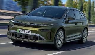 2025 Skoda Enyaq facelift - green dynamic front 3/4