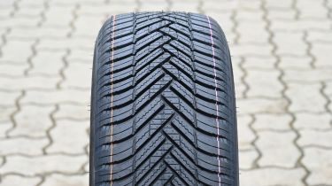 Hankook Kinergy 4S2