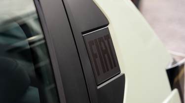 Fiat Grande Panda Pop - FIAT emblem 