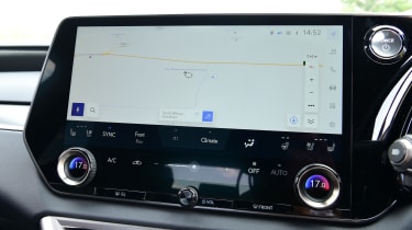 Lexus RX - central touchscreen