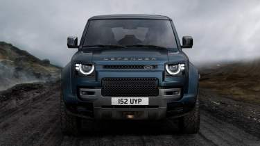 Land Rover Defender MY26 - full front