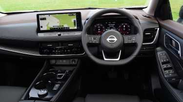 Used Nissan X-Trail - cabin