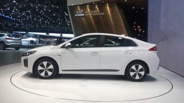 Hyundai Ioniq - Geneva - profile