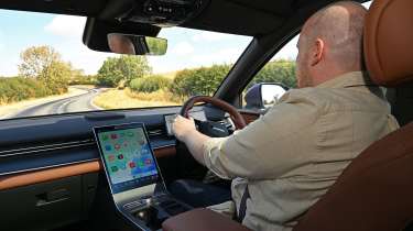 Lepas L8 - driving