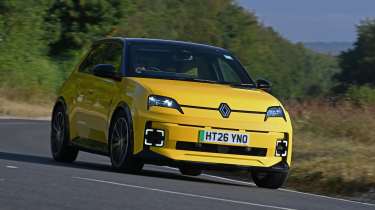Renault 5 - front action