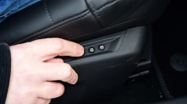 Citroen C5 X Shine - seat controls
