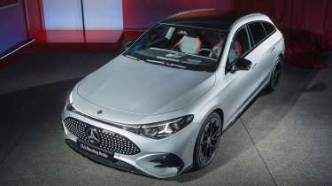 Mercedes CLA Shooting Brake - above