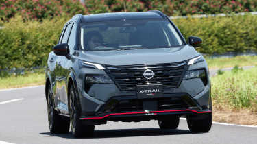 Nissan X-Trail Nismo - front cornering