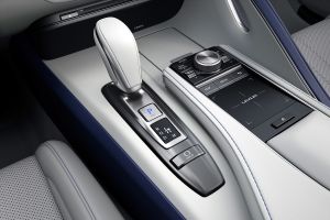 Lexus LC Convertible - transmission