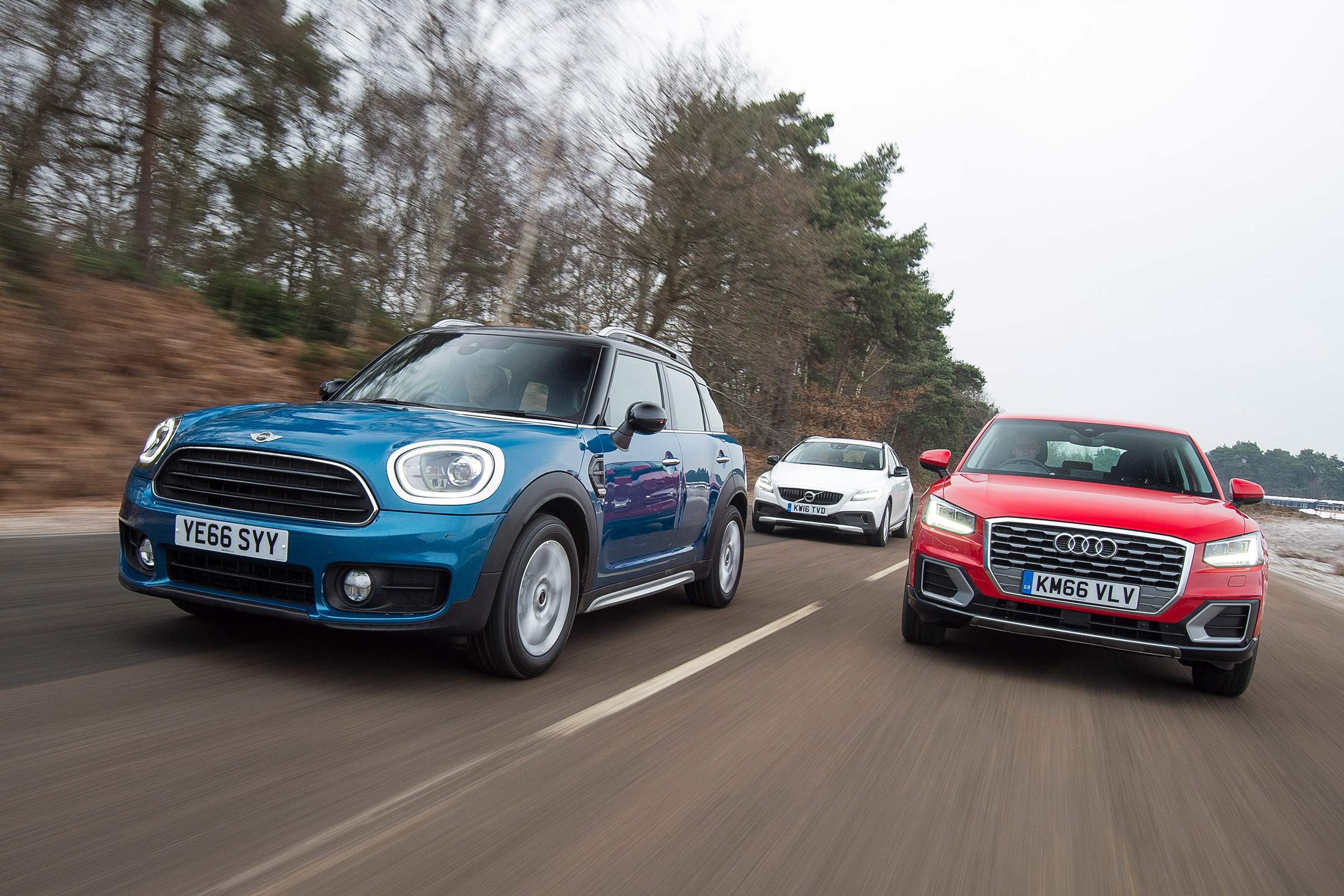 cross country vs countryman mini q2 v40 volvo audi autoexpress