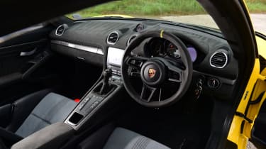 Porsche 718 Cayman GT4 RS - interior