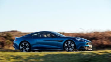 Aston Martin Vanquish S - side tracking