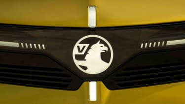 Vauxhall Astra - front grille badge
