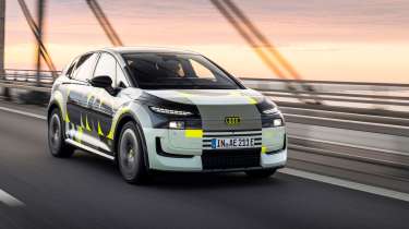 Audi A2 e-tron prototype - front tracking