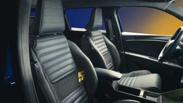 Renault 5 Bleu d’Or - seats