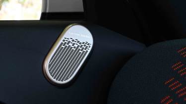 MINI Aceman LT - Harman Kardon sound system