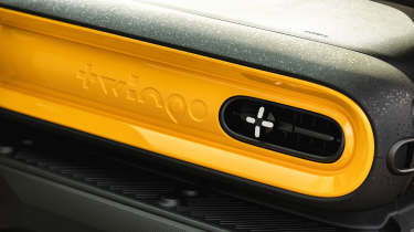 Renault Twingo - trim