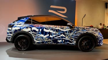 Volkswagen T-Roc R - side