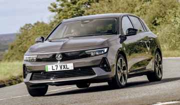 Vauxhall Astra - front cornering