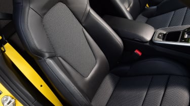 Porsche 911 - seats