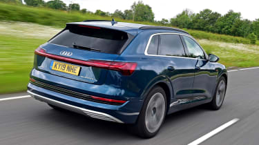 Audi e-tron 55 quattro second report - rear action