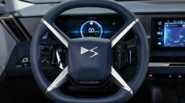 DS No7 - steering wheel studio