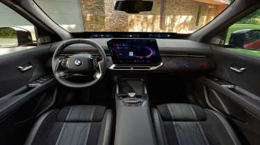 BMW iX4 M60 - dash