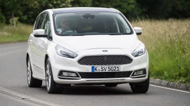 Ford S-MAX Vignale - front cornering