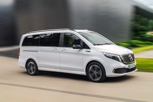 Mercedes EQV - front/side