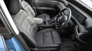 MG IM6 - front seats