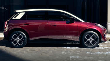 GAC Aion UT - side profile