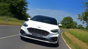 Ford%20Focus%20ST%20Mountune%20m330%202020-13.jpg