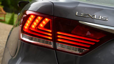 Lexus LS 600h badge
