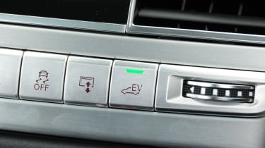 Audi A8L Hybrid 2.0 TFSI interior detail