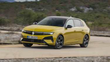 Vauxhall Astra - front cornering