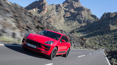 Porsche Macan GTS action