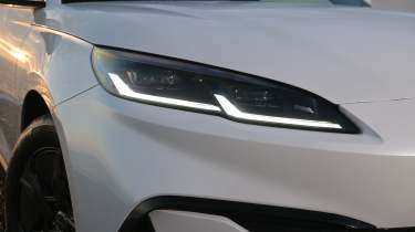 New BYD Seal 6 DM-i Touring - front headlight 