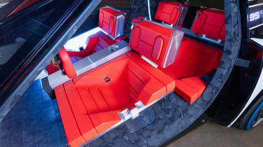 Peugeot Polygon concept - seats