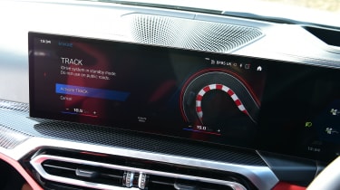 BMW M3 Touring - infotainment screen (track-mode screen)