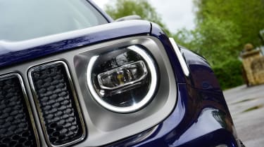 Jeep Renegade - front light