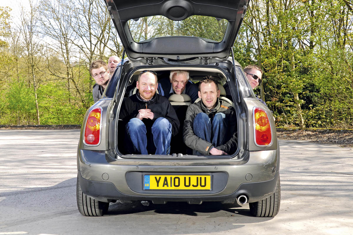 Worried About A Flat? Get The Lowdown On Your Mini Cooper Countryman Spare Tire! - 6rj91hu