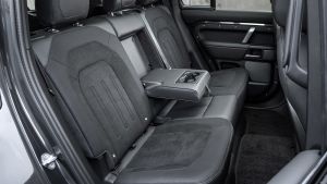 Land Rover Defender V8 - rear seats