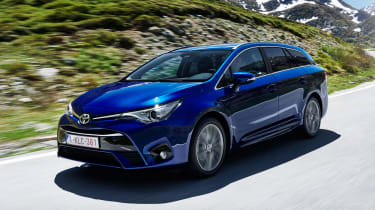 Toyota Avensis Touring Sports - driving