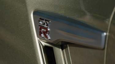 Nissan GT-R T-Spec - 'GT-R' wing badge