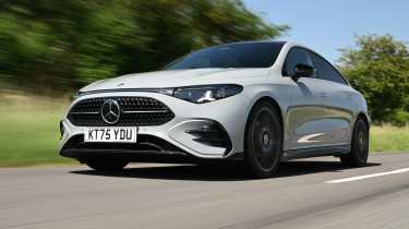 Mercedes CLA Hybrid - front tracking