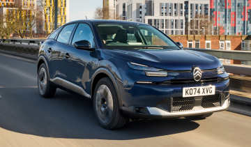 Citroen C4 UK - front 3/4