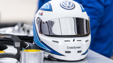 Volkswagen ID. R - helmet