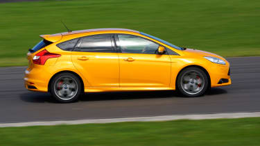 Ford Focus ST panning