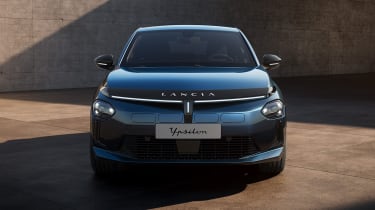 Lancia Ypsilon - front 